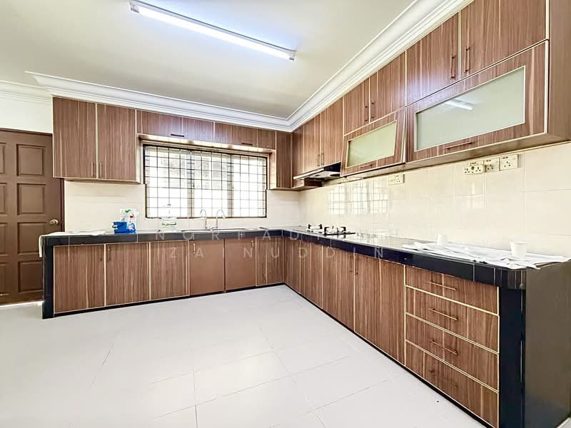 Rumah Teres 2 Tingkat untuk Dijual di Puncak Alam (Selangor) - NORFADILAH ZAINUDDIN - Kitchen - PropertyGuru.com.my