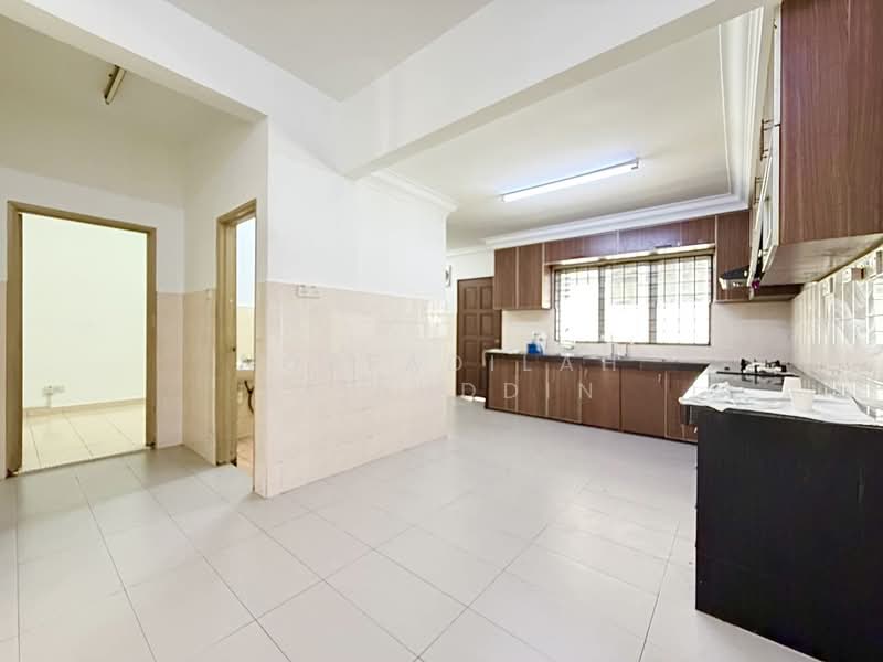 Rumah Teres 2 Tingkat untuk Dijual di Puncak Alam (Selangor) - NORFADILAH ZAINUDDIN - Kitchen - PropertyGuru.com.my