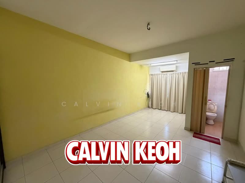 2-storey Terraced House for Sale in Taman Iping (Batu Maung) - Calvin Keoh - Living Room - PropertyGuru.com.my