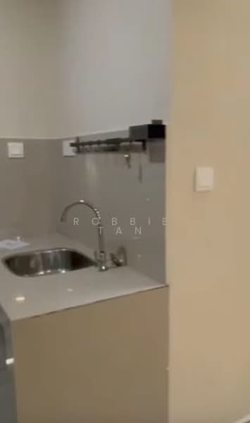 Terraced House for Rent in Taman Pelangi (Johor Bahru) - Robbie Tan - Kitchen - PropertyGuru.com.my