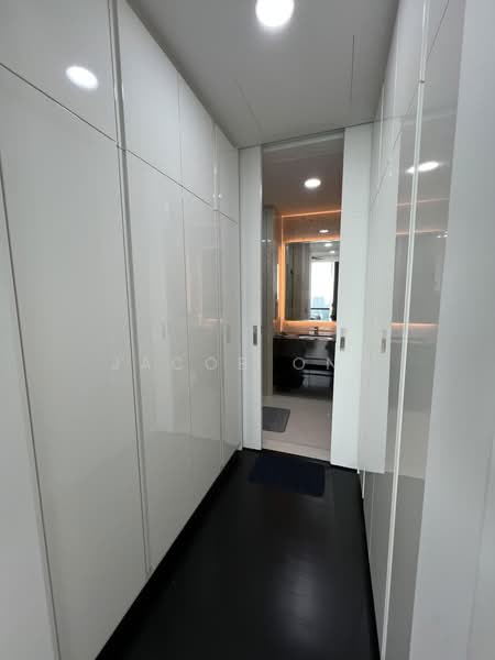 Servis Apartment untuk Disewa di Pavilion Damansara Heights - Jacob Ong - Corridor - PropertyGuru.com.my