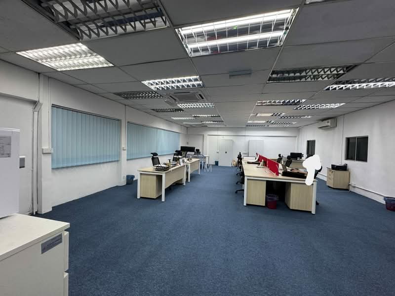Semi-D Factory for Sale in Taman Perindustrian Cemerlang (Ulu Tiram) - William Tay - Interior - PropertyGuru.com.my
