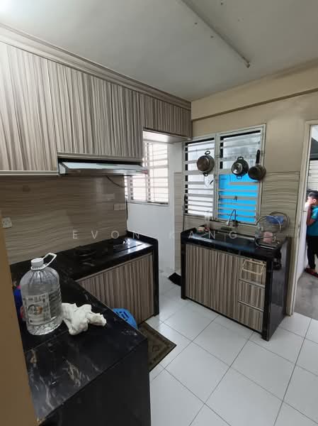 Kondominium untuk Dijual di TRI PINNACLE - Evon Kang - Kitchen - PropertyGuru.com.my