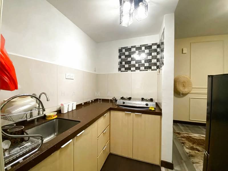 Service Residence for Sale at Sfera Residency - Muhammad Iqmal Rahiman - Kitchen - PropertyGuru.com.my