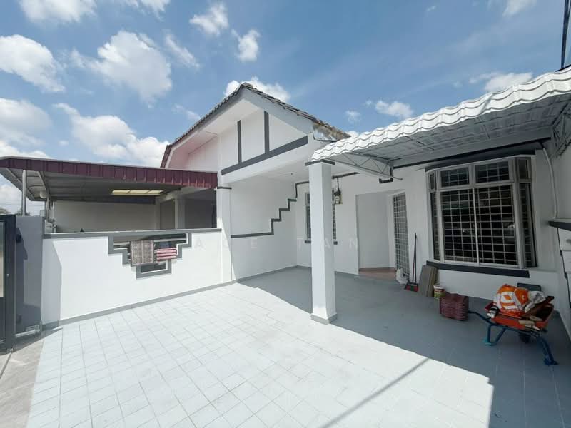 Rumah Teres 1 Tingkat untuk Dijual di Taman Universiti (Skudai) - Ace Tan - Exterior - PropertyGuru.com.my
