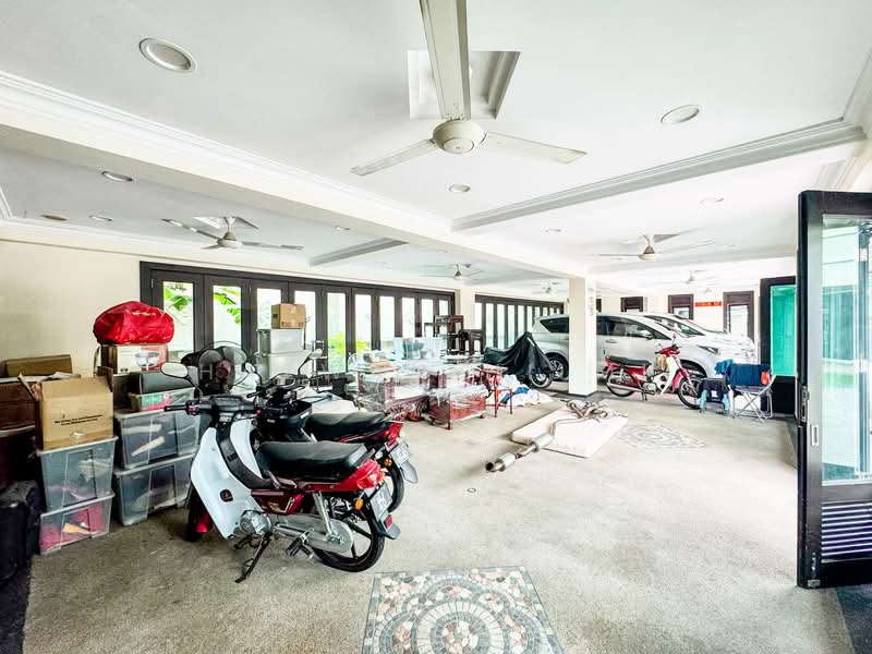 Rumah Banglo untuk Dijual di Kuala Lumpur (Kuala Lumpur) - Hazwan Hilmi - Car Park - PropertyGuru.com.my