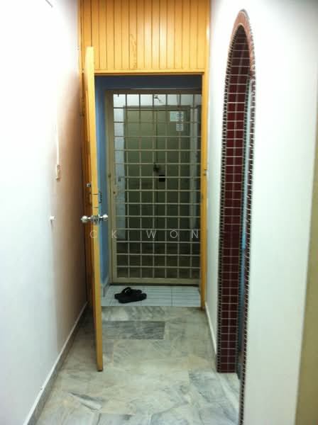 Apartment for Sale at Teratai Mewah Apartment Block 15,17,19,21 - CK Wong - Entrance - PropertyGuru.com.my