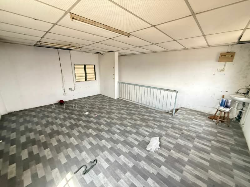 Semi-D Factory for Sale in Gopeng (Perak) - Ainsley Thong - Interior - PropertyGuru.com.my