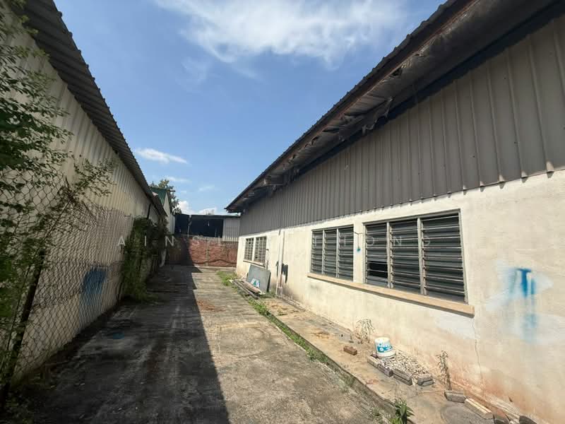 Semi-D Factory for Sale in Gopeng (Perak) - Ainsley Thong - Exterior - PropertyGuru.com.my