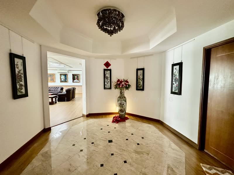 Kondominium untuk Dijual di The Regency Condominium - Giselle Wong - Entrance - PropertyGuru.com.my