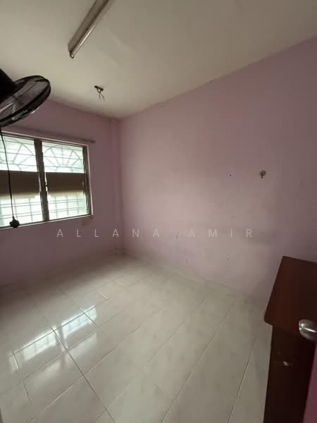 Flat for Rent at Pinggiran Batu Caves - Allana Amir - PropertyGuru.com.my