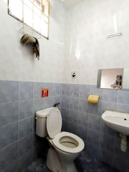Apartment for Rent at Permai Lake View Apartment - Qazin Khoo - Bathroom - PropertyGuru.com.my