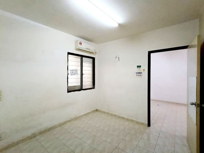 Apartment for Rent at Permai Lake View Apartment - Qazin Khoo - Interior - PropertyGuru.com.my