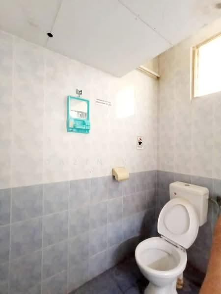 Apartment for Rent at Permai Lake View Apartment - Qazin Khoo - Bathroom - PropertyGuru.com.my
