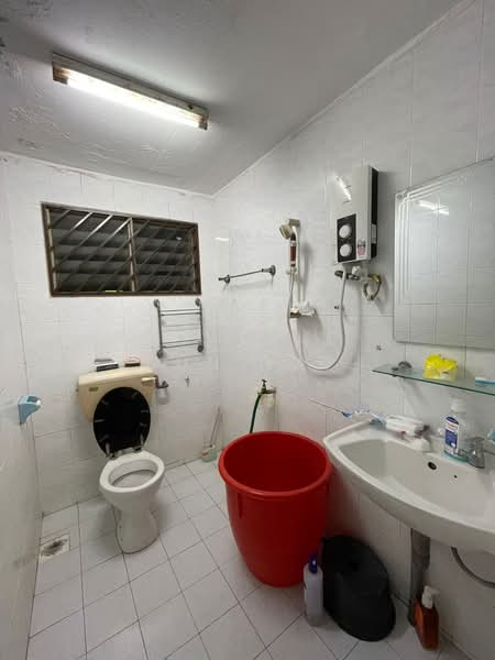 2-storey Terraced House for Rent in Taman Sri Muhibbah (Kulai) - Sun Yap - Bathroom - PropertyGuru.com.my