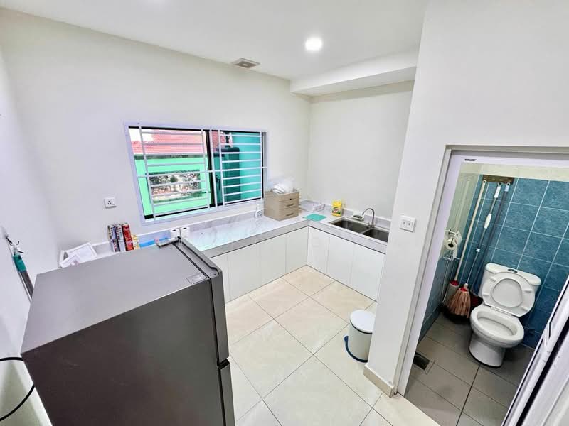 2-storey Terraced House for Sale in Johor Bahru (Johor) - Han Yong Ang - Kitchen - PropertyGuru.com.my