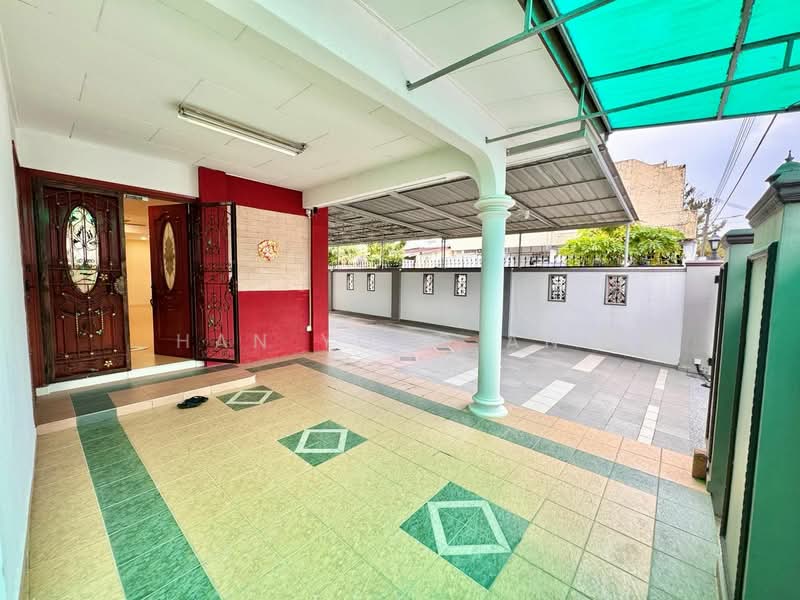 2-storey Terraced House for Sale in Johor Bahru (Johor) - Han Yong Ang - Exterior - PropertyGuru.com.my