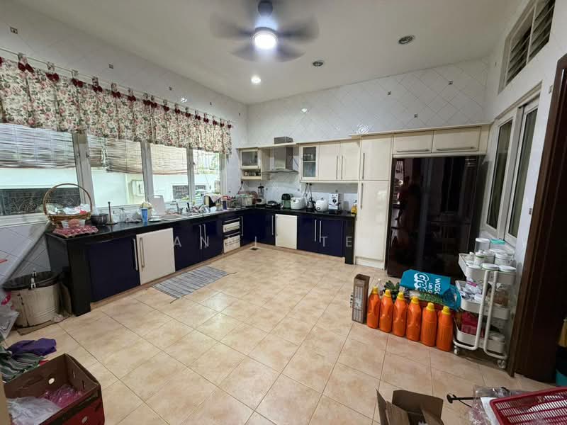 Bungalow for Sale in Taman Stulang Laut (Johor Bahru) - Annie Tee - PropertyGuru.com.my