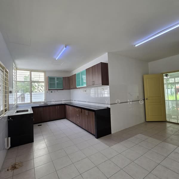Semi-Detached House for Sale in Taman Segar (Cheras) - Jeremy Yong - Kitchen - PropertyGuru.com.my