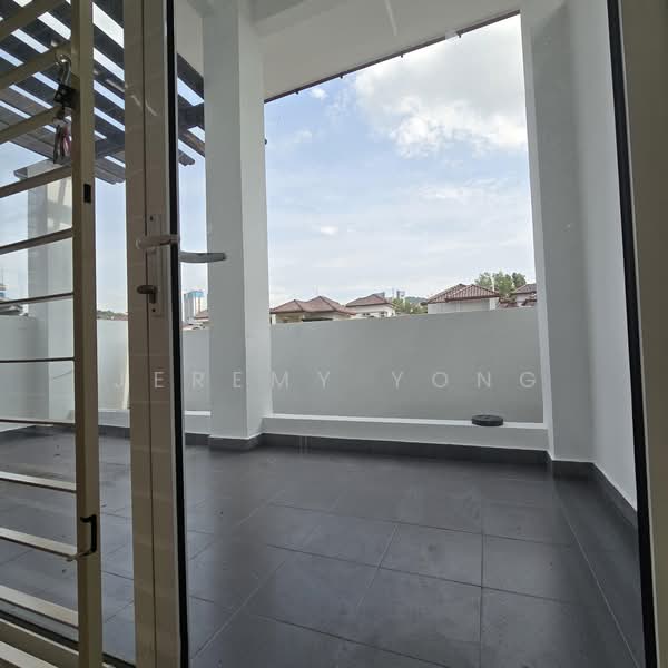 Semi-Detached House for Sale in Taman Segar (Cheras) - Jeremy Yong - Balcony - PropertyGuru.com.my