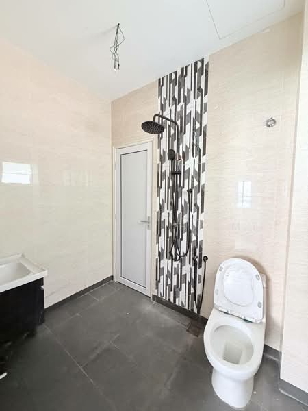 Bungalow for Sale in Bangi (Selangor) - Hazwan Hilmi - Bathroom - PropertyGuru.com.my