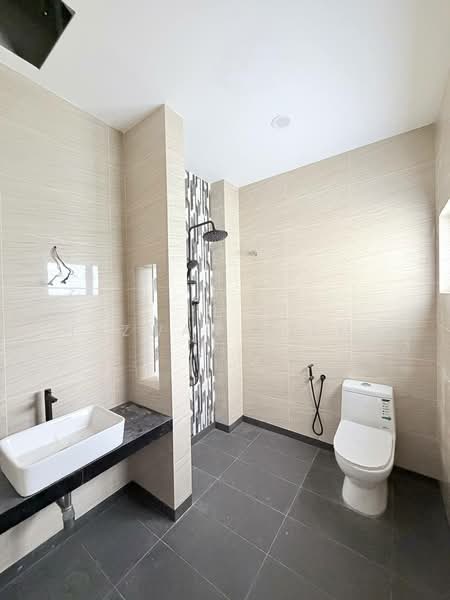 Bungalow for Sale in Bangi (Selangor) - Hazwan Hilmi - Bathroom - PropertyGuru.com.my