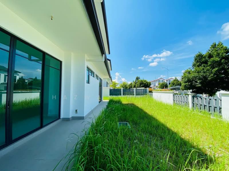 Rumah Kluster untuk Dijual di Eco Majestic (Semenyih) - Hazwan Hilmi - Exterior - PropertyGuru.com.my