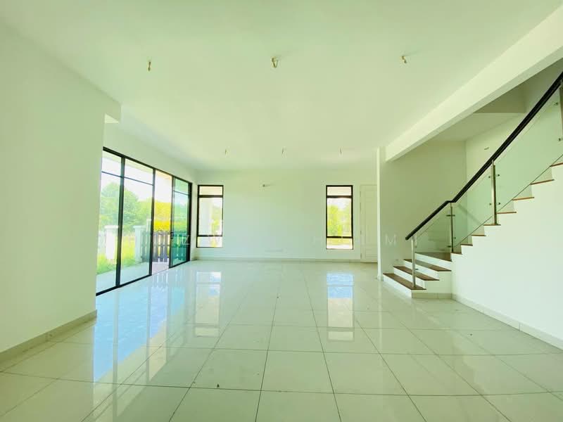 Rumah Kluster untuk Dijual di Eco Majestic (Semenyih) - Hazwan Hilmi - Living Room - PropertyGuru.com.my
