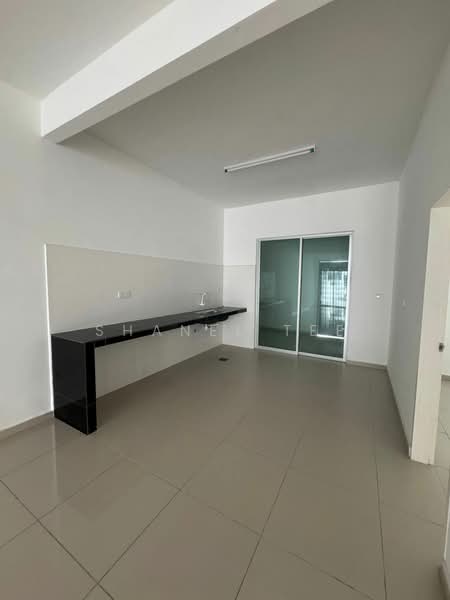 2-storey Terraced House for Sale in Bandar Seri Impian (Kluang) - Shanel Tee - Kitchen - PropertyGuru.com.my