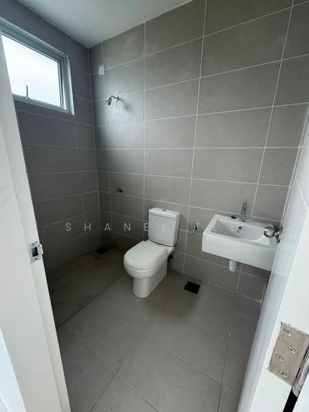 2-storey Terraced House for Sale in Bandar Seri Impian (Kluang) - Shanel Tee - Bathroom - PropertyGuru.com.my