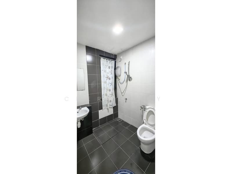 Apartment for Rent at Austin Regency (Pangsapuri Austin Perdana) - Cheryl Tey - Bathroom - PropertyGuru.com.my
