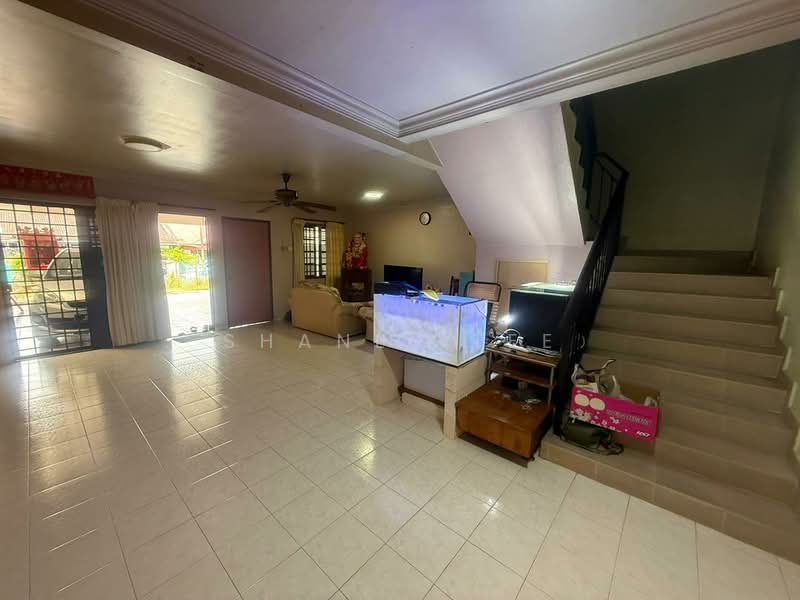 2-storey Terraced House for Sale in Kluang (Johor) - Shanel Tee - Living Room - PropertyGuru.com.my