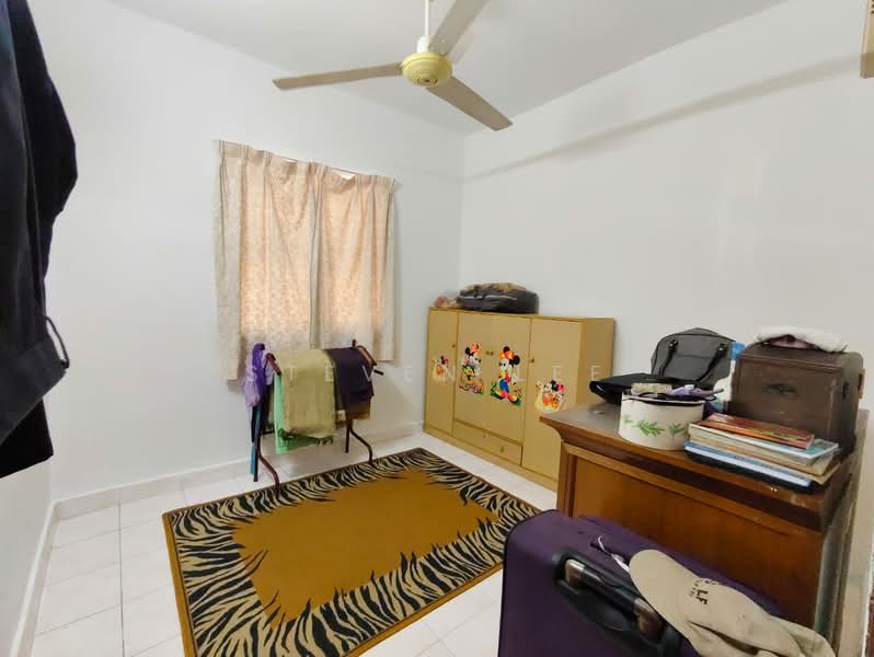 2-storey Terraced House for Sale in (Bukit Sentosa 2) Seksyen Bs2 (Serendah) - Steven Lee - Bedroom - PropertyGuru.com.my