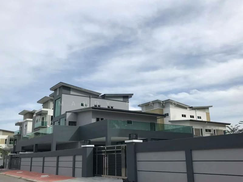 Semi-Detached House for Rent in Bercham (Ipoh) - Mandy Phang - Exterior - PropertyGuru.com.my
