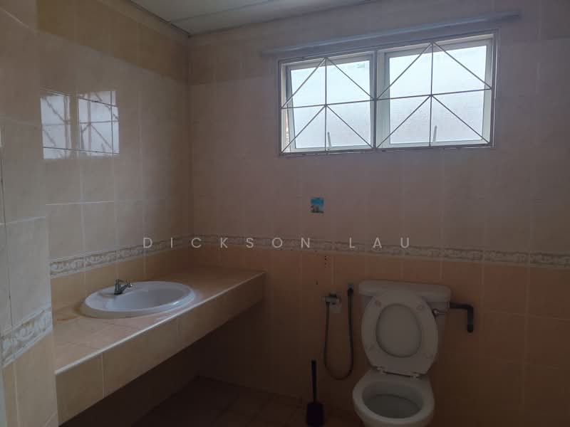 2-storey Terraced House for Sale in Taman Megah Kepong (Kepong) - Dickson Lau - Bathroom - PropertyGuru.com.my