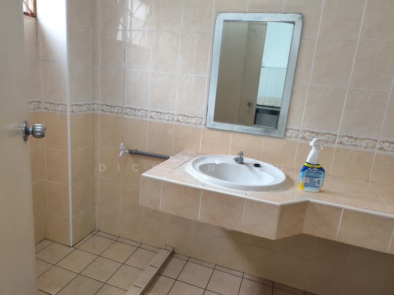 2-storey Terraced House for Sale in Taman Megah Kepong (Kepong) - Dickson Lau - Bathroom - PropertyGuru.com.my