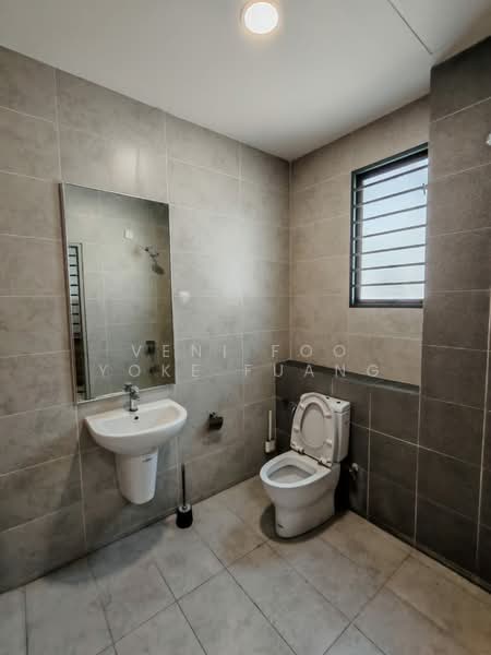 Rumah Teres 2 Tingkat untuk Disewa di Bukit Raja (Selangor) - Veni Foo Yoke Fuang - Bathroom - PropertyGuru.com.my