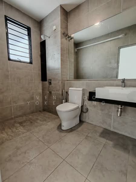 Rumah Teres 2 Tingkat untuk Disewa di Bukit Raja (Selangor) - Veni Foo Yoke Fuang - Bathroom - PropertyGuru.com.my