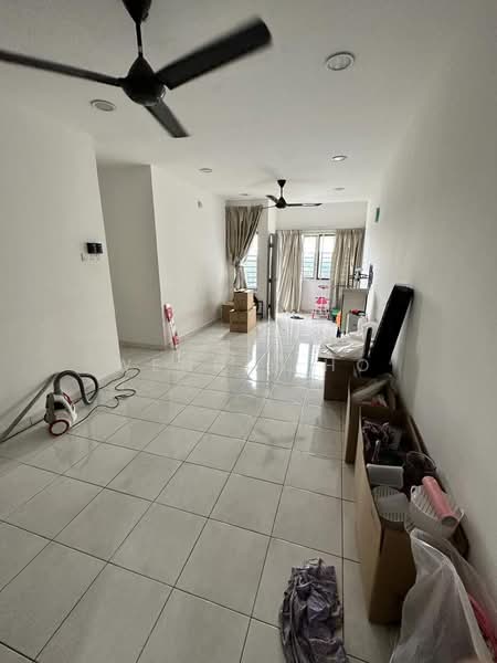 Pangsapuri untuk Dijual di Seri Akasia - Wennie Ho - Living Room - PropertyGuru.com.my