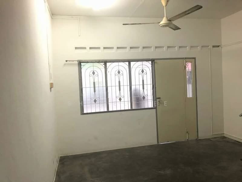 2-storey Terraced House for Sale in Taman Bertuah 1 (Kluang) - Shanel Tee - Interior - PropertyGuru.com.my