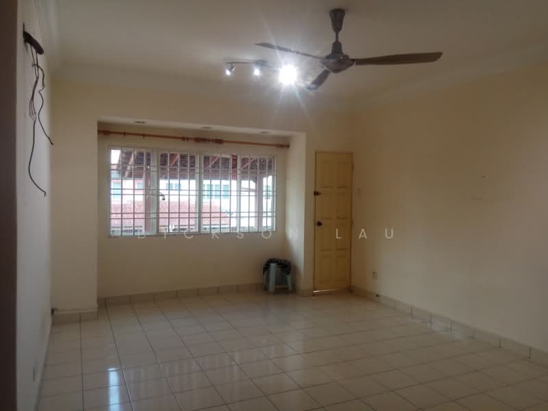Rumah Teres 3 Tingkat untuk Dijual di Taman Megah Kepong (Kepong) - Dickson Lau - Living Room - PropertyGuru.com.my