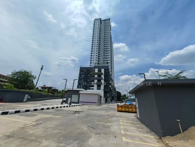 Servis Apartment untuk Dijual di Serviced Residence @ The Louvre @ Country Heights - Sofea Md Saad - Exterior - PropertyGuru.com.my