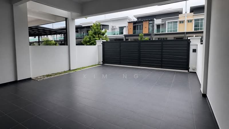 Rumah Teres 2 Tingkat untuk Dijual di Taman Mutiara Perdana (Batu Pahat) - Kim Ng - PropertyGuru.com.my