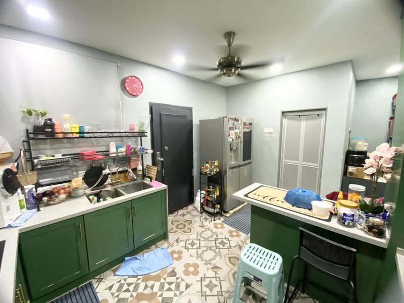 Rumah Teres 2 Tingkat untuk Dijual di Seksyen 7 (Shah Alam) - Ali Idris - Kitchen - PropertyGuru.com.my