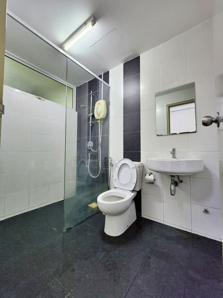 Servis Apartment untuk Disewa di Pacific Place - Stanley Hong - Bathroom - PropertyGuru.com.my
