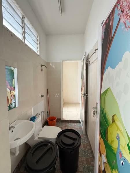 2-storey Terraced House for Sale in Taman Kimsar (Perai) - Aswad . - Bathroom - PropertyGuru.com.my