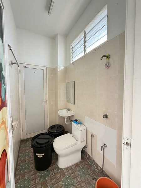 2-storey Terraced House for Sale in Taman Kimsar (Perai) - Aswad . - Bathroom - PropertyGuru.com.my