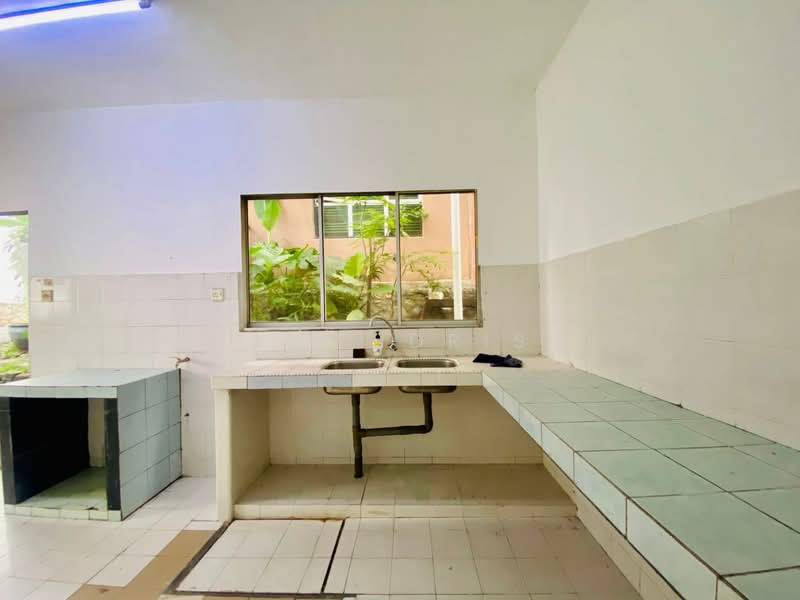 Rumah Teres 2 Tingkat untuk Dijual di Au 2 (Ulu Kelang) - Ali Idris - Kitchen - PropertyGuru.com.my