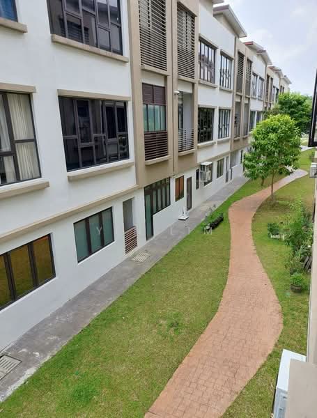 Rumah Bandar untuk Disewa di 16 Sierra (Puchong) - Yen Lim - Exterior - PropertyGuru.com.my