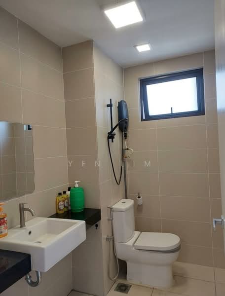 Rumah Bandar untuk Disewa di 16 Sierra (Puchong) - Yen Lim - Bathroom - PropertyGuru.com.my